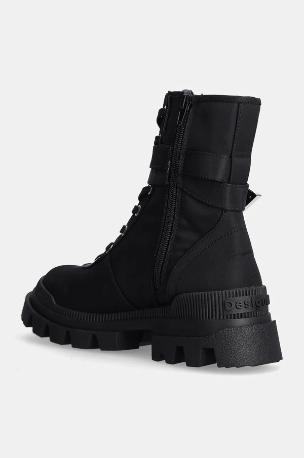 SHOES TRACK_UTILITY