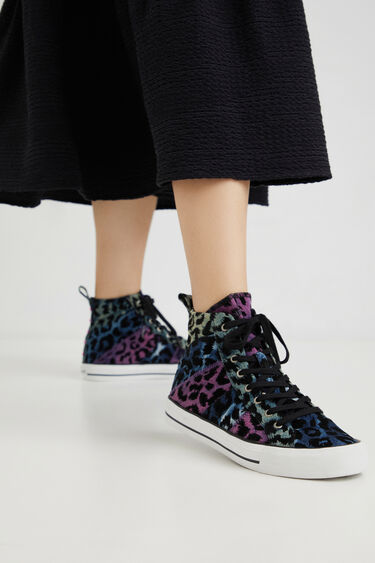 Shoes Leo print